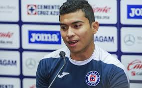 Orbelín pineda le ganó la carrera de último minuto a efraín álvarez, debido a que el juvenil entrenó el martes como titular. Ante Chivas Como Un Equipo Mas Orbelin Pineda