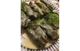 ギリシャ産 ぶどうの葉の塩漬け で作るレモンソースがけのドルマ Ippin イッピン