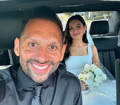 Chris Mendez's Instagram, Twitter & Facebook