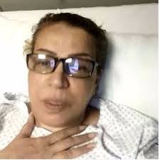 الفنانة فخرية خميس تكشف آخر تطورات حالتها الصحية مع السرطان. ÙÙŠ ÙŠÙˆÙ… ÙˆØ§Ø­Ø¯ Ø§Ù„Ù…Ù…Ø«Ù„Ø© Ø§Ù„Ø®Ù„ÙŠØ¬Ø© ÙØ®Ø±ÙŠØ© Ø®Ù…ÙŠØ³ Ø§Ù†Ø§ Ù…ØµØ§Ø¨Ø© Ø¨Ø§Ù„Ø³Ø±Ø·Ø§Ù† Ùˆ Ø¨ÙƒØ±ÙˆÙ†Ø§ Ø§Ù„Ù…Ù†ÙˆØ¹Ø§Øª Ø§Ù„ÙŠÙ‚ÙŠÙ†
