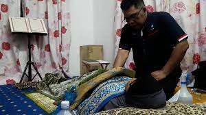 Berusaha menjadi sebuah pusat yang menyediakan khidmat rawatan secara percuma kepada masyarakat sebarang bentuk sumbangan dialukan bagi memajukan pusat khidmat boleh. Rawatan Al Qalam Kanser Paru Paru Part 1 Youtube