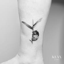 Black And White Ladybug Tattoo Ideas Coccinelle Tatouage Ladybug Tattoo By Klax Tattooer Tattoo Artist From Aix En Provence France Contact Klax Tattooe Lady Bug Tattoo Tattoo Designs Tattoos