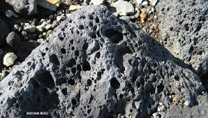 Disitu akan terjadi proses pencampuran magma basaltik dengan magma granit (batu granit yang meleleh) dan akan gambar batu diorit. 6 Jenis Batuan Beku Berdasarkan Proses Pembentukan Dan Manfaatnya Ilmu Geografi