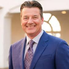 Donald Strout (@beagle2316)