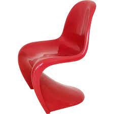 Son ambition était de créer une chaise monobloc confortable, pouvant être utilisée partout. Vintage Red S Chair By Verner Panton For Fehlbaum Herman Miller 1971 Design Market