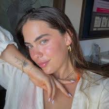 Patricia Barrios's Instagram, Twitter & Facebook