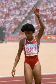 A7f93854c21f5e42af36a127c029ab09 In 2020 Female Athletes Athlete Flo Jo