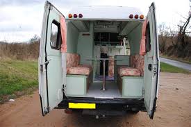 Vehicule Recreatif Motorise Caravaning Fourgon Amenage Mercedes 307d