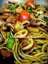 Nikmati sedapnya resep mie goreng chinese ala dapur arie ! Mee Goreng Basah Sedap Dan Menyelerakan Dari Dapur Kak Tie