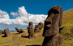 Einige dieser statuen sind zur festlegung auf land und sie müssen mit vorfahren, der statuen und so gingen nur zustimmen, dass moai konnten ihre. Wallpaper The Sky Slope Easter Island Statue Chile Rapa Nui Moai Images For Desktop Section Pejzazhi Download