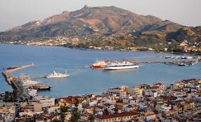 Η ζάκυνθος, γνωστή και ως zante, ανήκει στα επτάνησα του ιονίου πελάγους. Diadromh Polh Ths Zakyn8oy