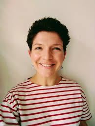 Rose Bray's Instagram, Twitter & Facebook