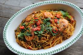Resep mie goreng sebenarnya sangat mudah untuk dipraktekan, selain itu menjadi sajian yang banyak sebagian orang menyukainya. Mee Goreng Azie Kitchen Versi Dengan Telur Azie Kitchen