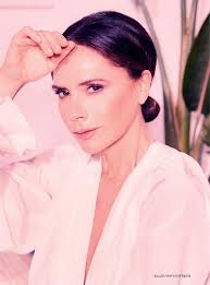 .sur 10 looks signature du style de victoria beckham, qui ont dessiné les contours des tendances 2020. Victoria Beckham Harper S Bazaar February 2020 Issue Celebmafia