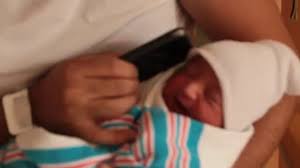 Moulana Tariq Jameel Say First Azaan New Born Baby Of Veena Asad Khan Son Abram Khan Khattak Ears From Madina Video Dailymotion