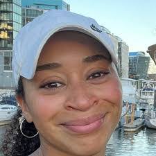 Sheila Lepley's Instagram, Twitter & Facebook