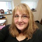 Leslie Mowatt's Instagram, Twitter & Facebook