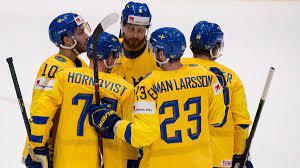 Svenska ishockeyspelare är några av de bästa i världen. Sanslost Drama I Hockey Vm Lettland Skakade Tre Kronors Stjarngarde Britterna Vande Tremalsunderlage Till Seger Och Stannar I A Vm Sport Svenska Yle Fi