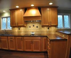Image Result For Maple Kitchen Cabinets With Dark Wood Floors Dark Countertops Maple Kitchen Cabinets Cabinets And Countertops Traditional Kitchen Design