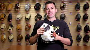 Designed with an enhanced fit and a fullgrain leather shell, the 2019 rawlings® premium series gloves offer a good blend of comfort, control and durability. Rawlings Encore Catcher S Mitt 1 Piece Solid Web