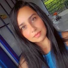 Sandra Mar's Instagram, Twitter & Facebook