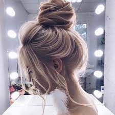 Take the top section in a horseshoe shape and pin it up. 20 Casual Updos For Long Hair Tutorials These 20 Casual Updos For Long Hair Tutorials Are Super Ea Short Hair Updo Simple Prom Hair Casual Updos For Long Hair