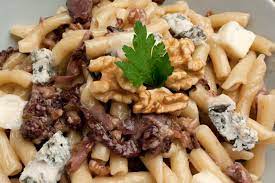 Un modo furbo per far mangiare il radicchio anche ai più piccoli. Come Preparare La Pasta Con Radicchio E Noci Guide Di Cucina
