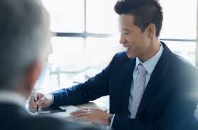 Financial advisors meet with clients to help them determine the best budgeting and retirement plans for them, including investing strategies and other financial responsibilities. Citigold Financial Advisor Advisory Services Citibank Hong Kong