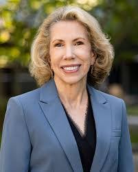 Leigh Austin's Instagram, Twitter & Facebook