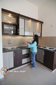 Pin By Prabhjot Singh On Kitchen Set Kediri Blitar Tulungagung Trenggalek Mojokerto Jombang Nganjuk Madiun Kitchen Room Design Kitchen Furniture Design Newly Remodeled Kitchens