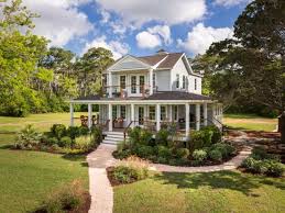 Hgtv's log cabin living follows one family as they ditch the hustle and bustle of the city and go in search of the the perfect log home retreat. Diy Network Blog Cabin 2013 Diy