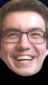 Mark moet zijn snor weghalen