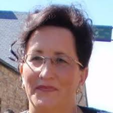 Somos David y Paulina y nuestra hija Gabriela está superando una Leucemia  linfoblástica aguda. Varios miembros de la familia tuvieron la misma  enfermedad anteriormente: ¿Cuándo se impulsará un estudio genético que  identifique