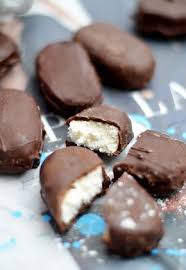 Welcome To Vegan Coconut Heaven Bounties Mit Nur 4 Zutaten Selber Machen Justine Kept Calm Went Vegan Low Carb Naschen Rezepte Pralinen Selber Machen