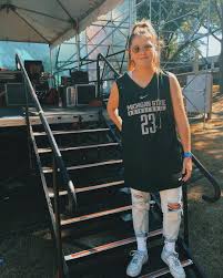 Изучайте релизы chelsea cutler на discogs. Chelsea Cutler On Instagram Michigan Whats Poppin Chelsea Fashion Concert Outfit