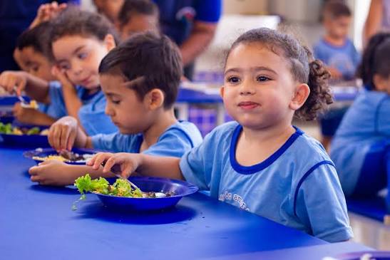 Alimentação escolar da rede pública do DF passa a oferecer tilápia de  produtores locais - Secretaria de Estado de Educação - Secretaria de Estado  de Educação