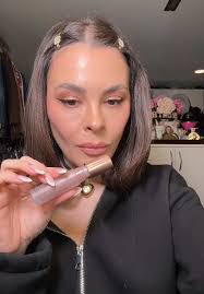 George: The Ultimate Neutral Lip Gloss for Every Look