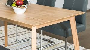 Mit unseren ausziehbaren esstischen ist es für dich ein leichtes, mit vielen gästen am tisch zu essen, und das sogar mit stil! Esstisch Vinko Xl1 120 160x80 Tisch Buche Natur Massiv Ausziehbar