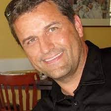 Kurt Richard's Instagram, Twitter & Facebook