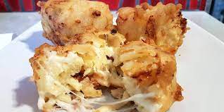 Le frittatine di pasta potrete assaggiarle in qualunque rosticceria o friggitoria di napoli. La Frittatina Di Pasta Napoletana La Ricetta Di Ciro Salvo La Cucina Italiana