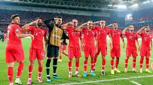 Turchia campionato ripresa coronavirus, si riparte il 12 giugno. La Propaganda Di Erdogan Conquista Il Mondo Del Calcio La Stampa
