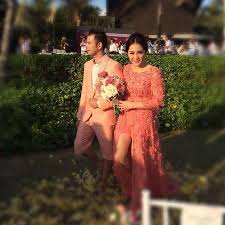 See what nagita slavina mariana tengker (nagitaslavina) has discovered on pinterest, the world's biggest collection of ideas. Potret Resepsi Romantis Raffi Ahmad Nagita Slavina Di Bali Kapanlagi Com