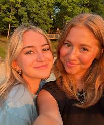 Cleaning out the camera roll from this summer 👒💐🌞 #MsuSigmaKappa  #gogreek #sk