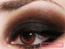 Tutoriale eyeshadow tutoriale produse machiaj machiaj pentru ochi căprui idei unghii frumusețe mirese produse. Machiaj De Mireasa Pentru Ochi Maro Coafura Blog