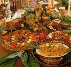 Christmas season here in the philippines is always so festive. Christmas In The Philippines Traditional Filipino Dishes On Christmas Eve Filipino Recipes Filipino Dishes Philippine Cuisine