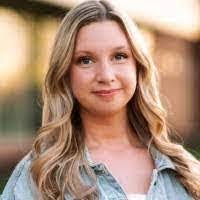 Phoebe Stratton's Instagram, Twitter & Facebook