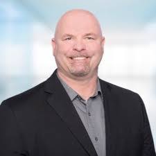 Kari Beaton's Instagram, Twitter & Facebook