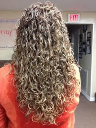 Thin hair sometimes a little tedious, and women are getting bored this style quickly. Pin By Cheveux On Fantastic Hair Done By Adrianna And Crystal Curled Hairstyles For Medium Hair Permed Hairstyles Hair Styles