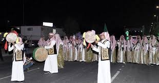 مدينة جدة تبدأ أولى فعالياتها بمناسبة اليوم الوطني شهدت محافظة جدة أمس الخميس تحت شعار الهمة حتى القمة أولى فعاليات الهيئ Sequin Skirt Blog Posts Fashion