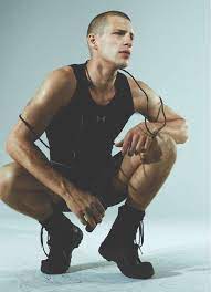 Pin By Leah Goddard On Crouch Male Pose Reference Pose Reference Photo Human Poses